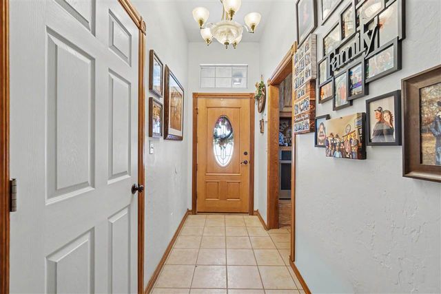 14 NW Stonebrook Dr, Lawton, OK 73505