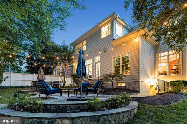 3831 FARRCROFT DR, Fairfax, VA 22030