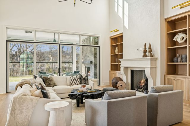 8864 Edgecomb Dr, College Grove, TN 37046