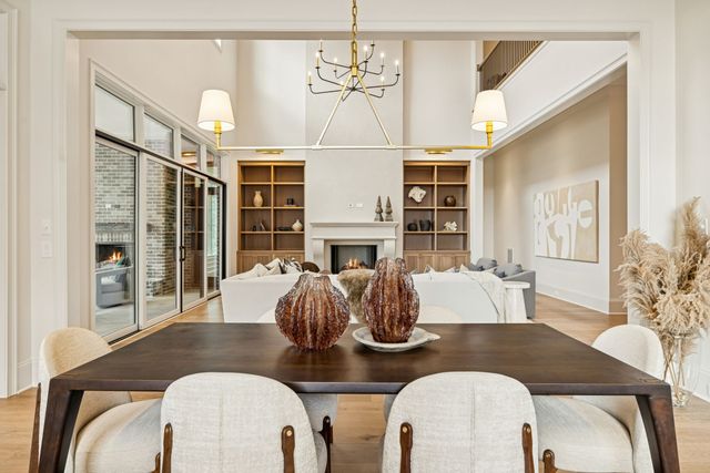 8864 Edgecomb Dr, College Grove, TN 37046