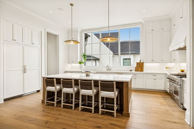 8864 Edgecomb Dr, College Grove, TN 37046