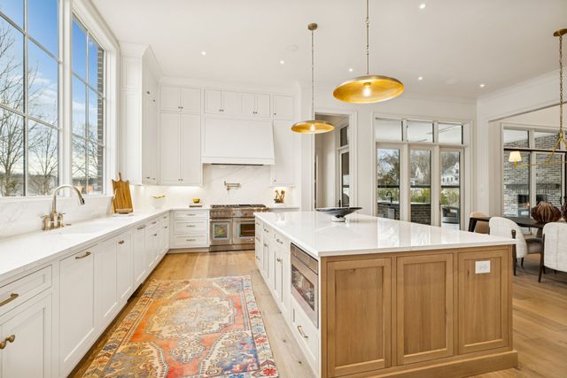 8864 Edgecomb Dr, College Grove, TN 37046