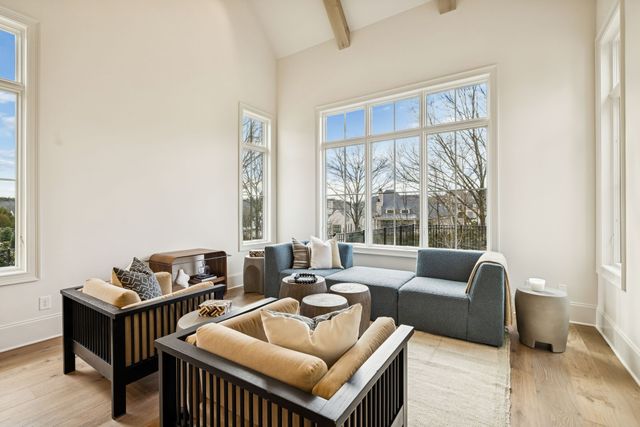 8864 Edgecomb Dr, College Grove, TN 37046