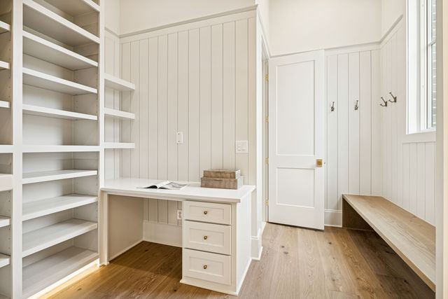 8864 Edgecomb Dr, College Grove, TN 37046