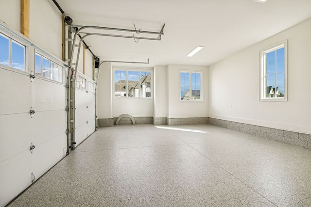 8864 Edgecomb Dr, College Grove, TN 37046