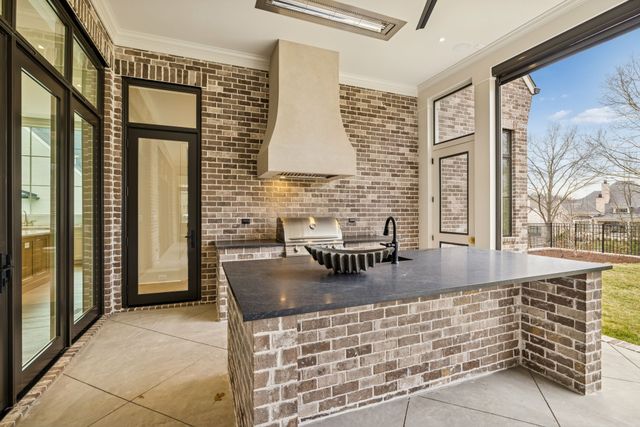 8864 Edgecomb Dr, College Grove, TN 37046