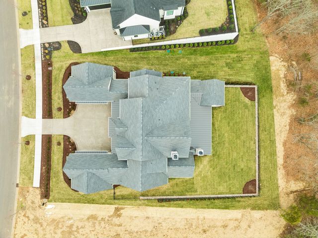 8864 Edgecomb Dr, College Grove, TN 37046