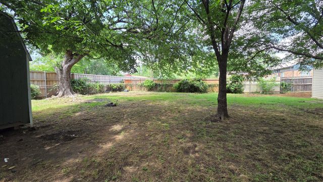 314 16th Street W, Irving, TX 75060