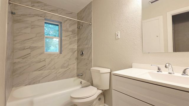 314 16th Street W, Irving, TX 75060