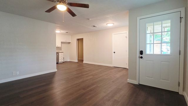 314 16th Street W, Irving, TX 75060