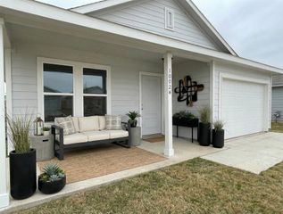 10024 Southwest Drive, Fort Worth, TX 76134