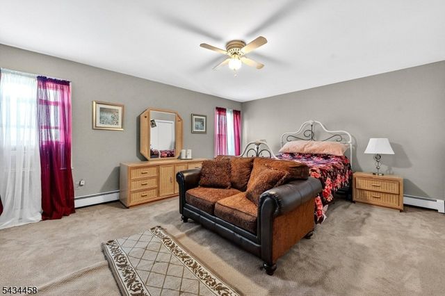 109 Main St, Garfield City, NJ 07026