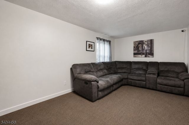 109 Main St, Garfield City, NJ 07026