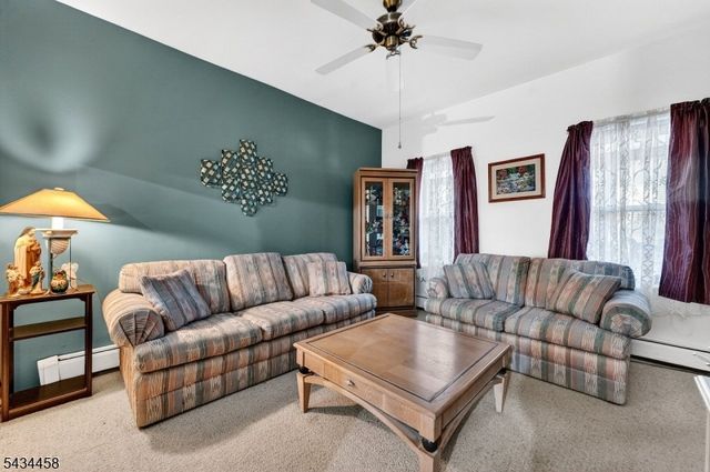109 Main St, Garfield City, NJ 07026