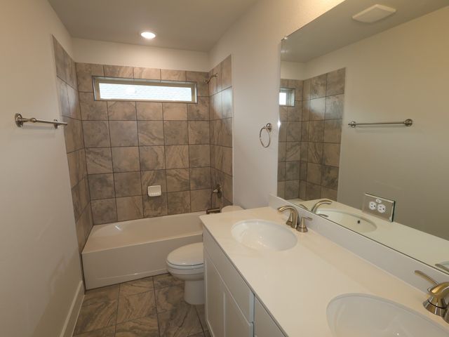 1749 Monarch Haven Way, Oak Point, TX 75068