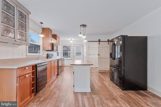 3 NEW CUT RD, Round Hill, VA 20141