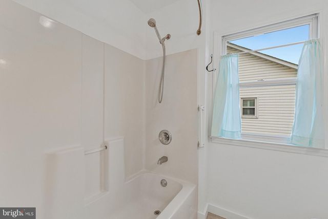 3 NEW CUT RD, Round Hill, VA 20141