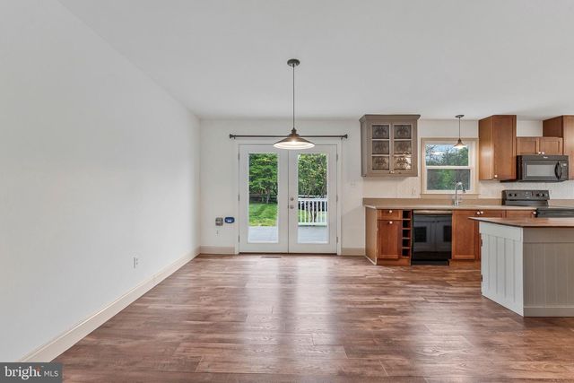 3 NEW CUT RD, Round Hill, VA 20141