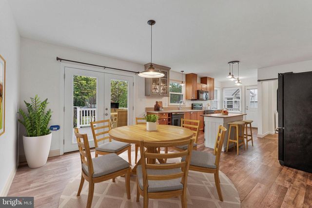 3 NEW CUT RD, Round Hill, VA 20141