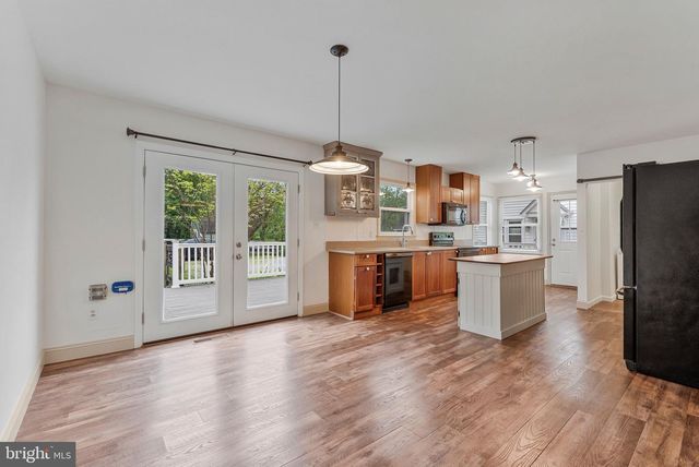 3 NEW CUT RD, Round Hill, VA 20141