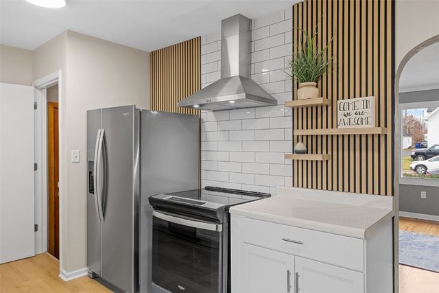 530 37th Street NE, Cedar Rapids, IA 52402