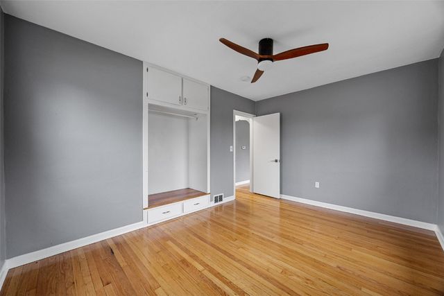 530 37th Street NE, Cedar Rapids, IA 52402