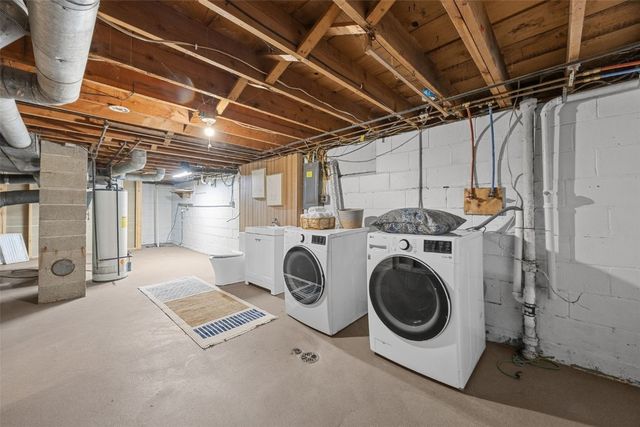 530 37th Street NE, Cedar Rapids, IA 52402