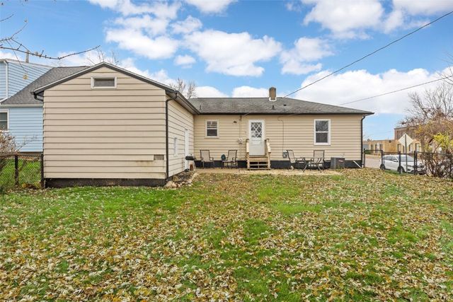 530 37th Street NE, Cedar Rapids, IA 52402