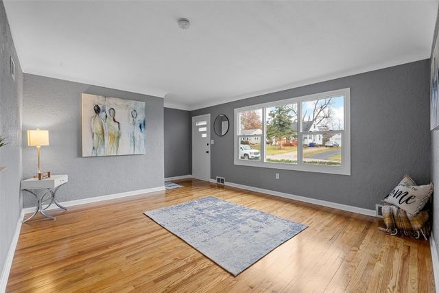 530 37th Street NE, Cedar Rapids, IA 52402