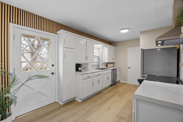 530 37th Street NE, Cedar Rapids, IA 52402