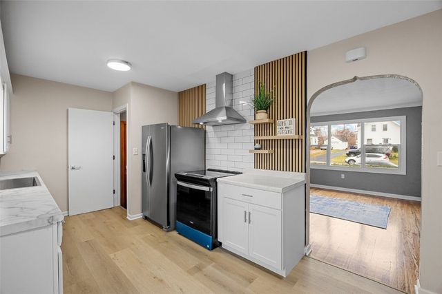 530 37th Street NE, Cedar Rapids, IA 52402