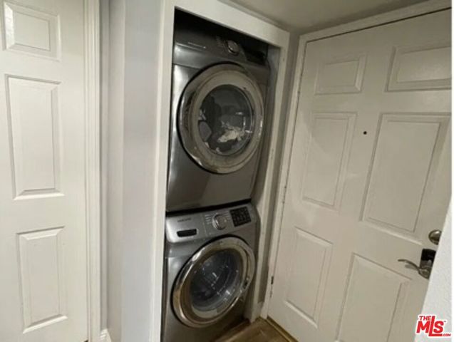 18640 Collins Street 216, Tarzana, CA 91356