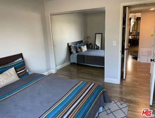 18640 Collins Street 216, Tarzana, CA 91356