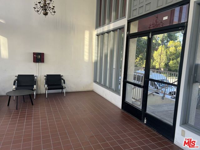 18640 Collins Street 216, Tarzana, CA 91356