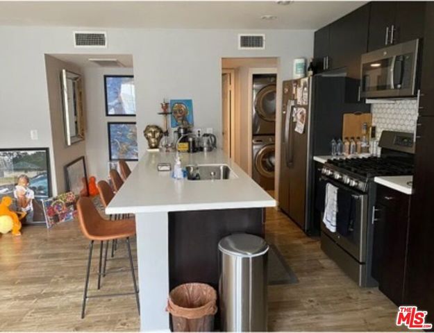 18640 Collins Street 216, Tarzana, CA 91356