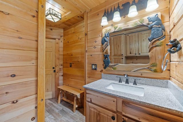 308 Lake Road, Lunenburg, VT 05906