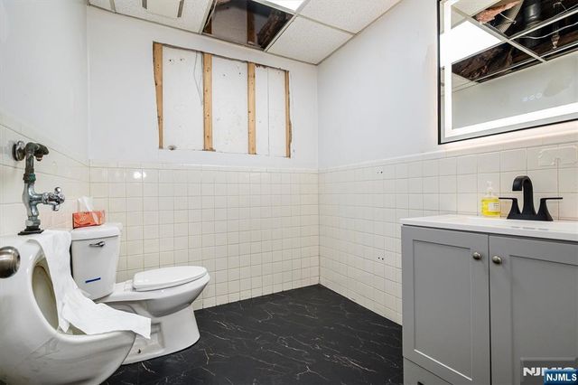 29 Grove Street, South Hackensack, NJ 07606