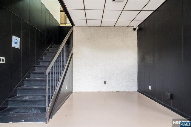 29 Grove Street, South Hackensack, NJ 07606