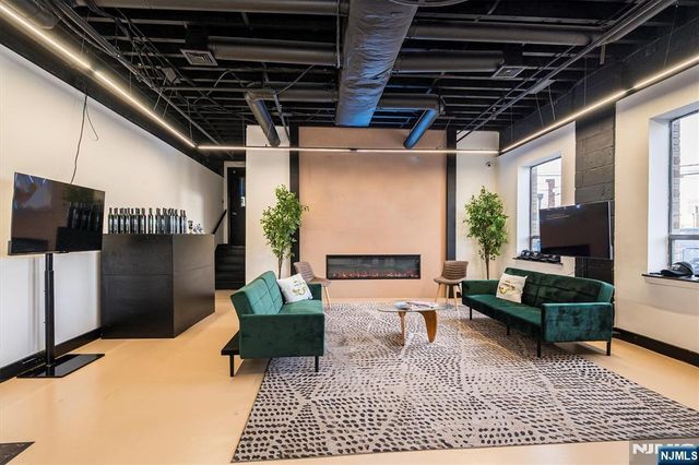 29 Grove Street, South Hackensack, NJ 07606