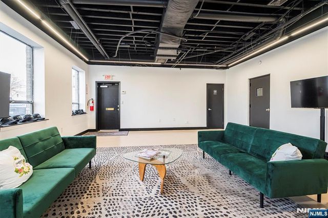 29 Grove Street, South Hackensack, NJ 07606