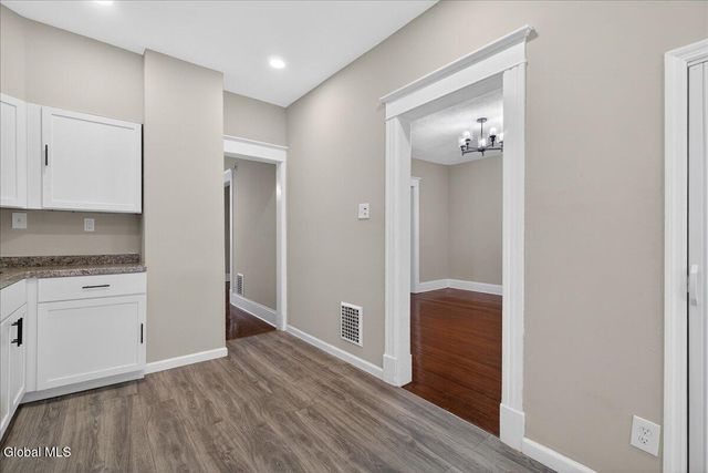 35 James Street, Schenectady, NY 12304