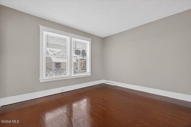 35 James Street, Schenectady, NY 12304