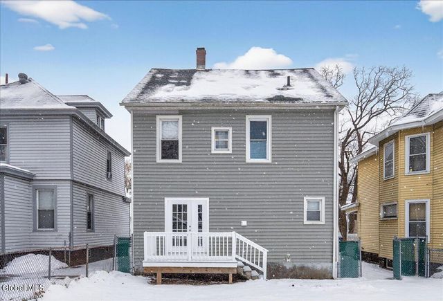 35 James Street, Schenectady, NY 12304