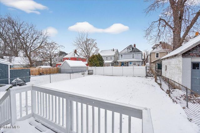 35 James Street, Schenectady, NY 12304