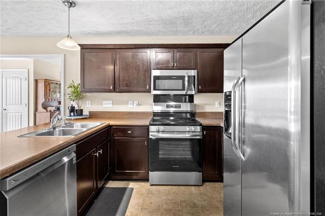 2109 Feathercombe Court, Fayetteville, NC 28306