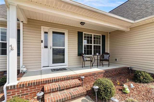 2109 Feathercombe Court, Fayetteville, NC 28306