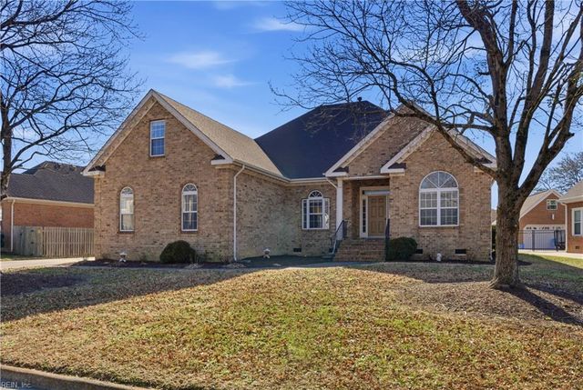 635 Shadow Brooke DR, Chesapeake, VA 23320