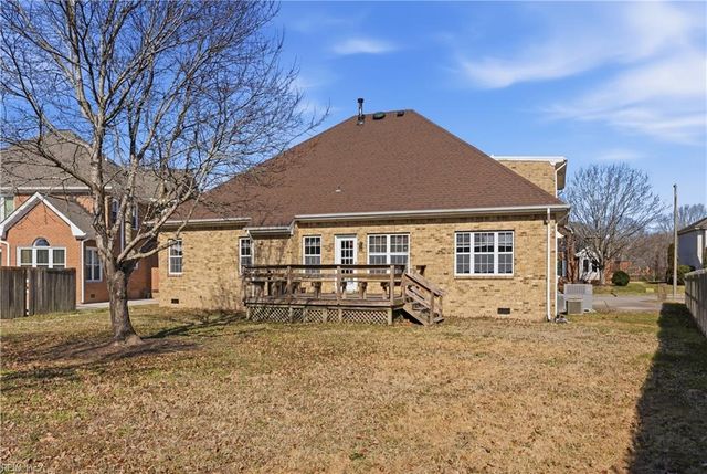 635 Shadow Brooke DR, Chesapeake, VA 23320