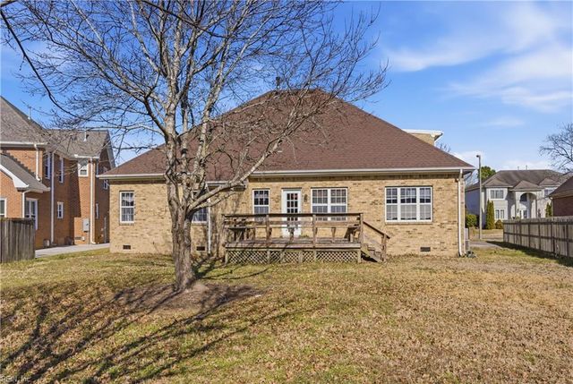 635 Shadow Brooke DR, Chesapeake, VA 23320