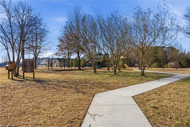 635 Shadow Brooke DR, Chesapeake, VA 23320